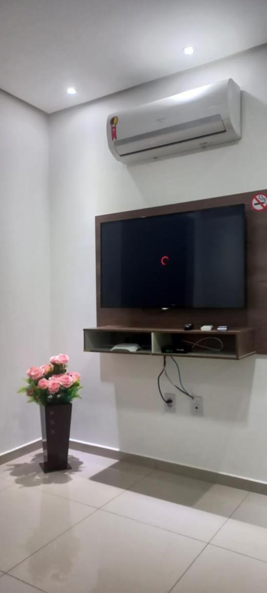 Apartamentos Ed London, Na Av Principal A Poucos Passos Das Termas Piratuba Dış mekan fotoğraf