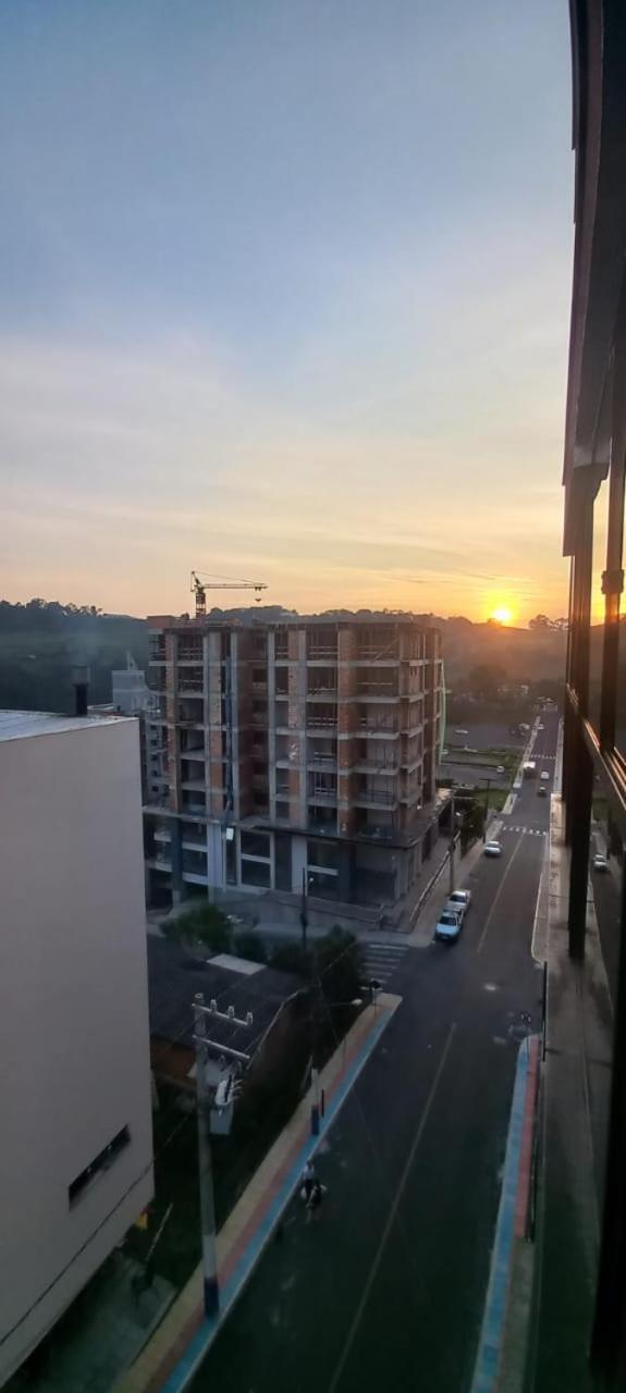 Apartamentos Ed London, Na Av Principal A Poucos Passos Das Termas Piratuba Dış mekan fotoğraf