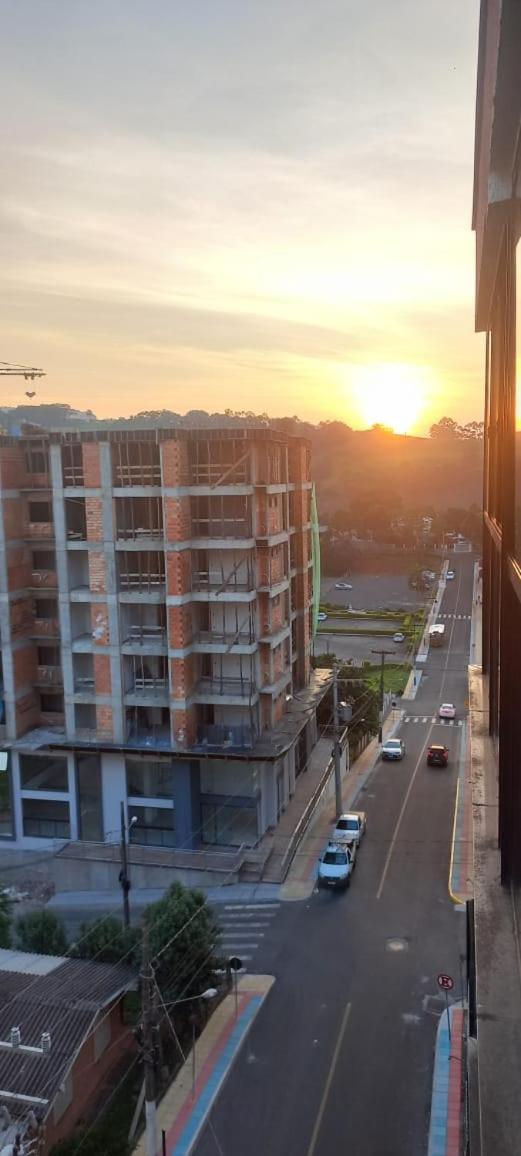 Apartamentos Ed London, Na Av Principal A Poucos Passos Das Termas Piratuba Dış mekan fotoğraf