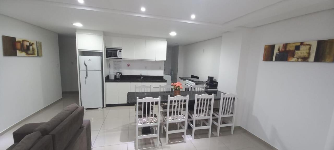 Apartamentos Ed London, Na Av Principal A Poucos Passos Das Termas Piratuba Dış mekan fotoğraf
