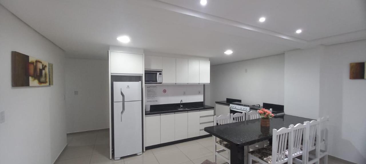 Apartamentos Ed London, Na Av Principal A Poucos Passos Das Termas Piratuba Dış mekan fotoğraf