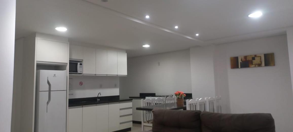 Apartamentos Ed London, Na Av Principal A Poucos Passos Das Termas Piratuba Dış mekan fotoğraf